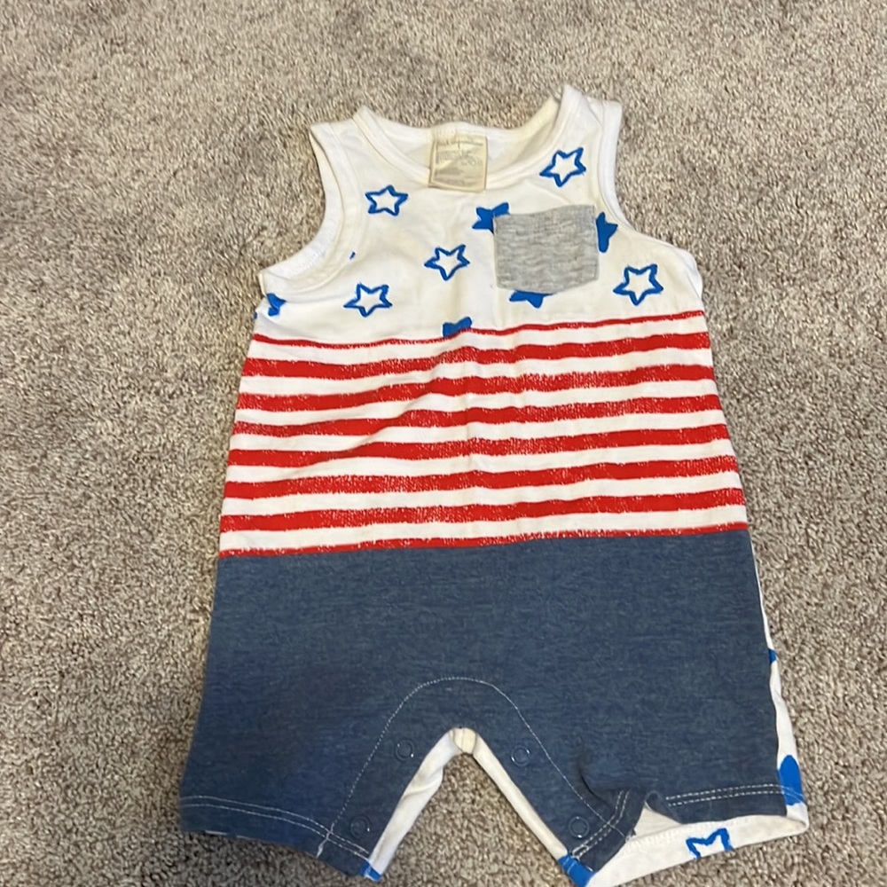 3/$20 Rompers size 6-9 months - Picture 2 of 3
